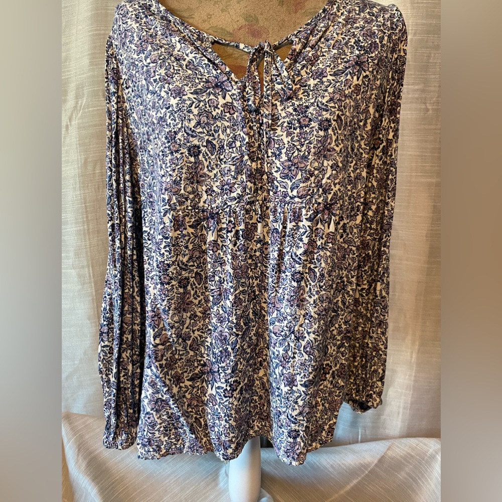 Women's Lavender Floral Tie-Neck Long Sleeve Top